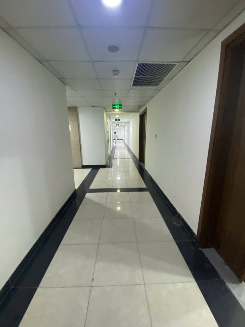 Chính chủ bán gấp chung cư tòa -Vinapharm 60B Nguyễn Huy Tưởng, Thanh Xuân. 100m2, 3N – 7.8 tỷ. - Ảnh 1