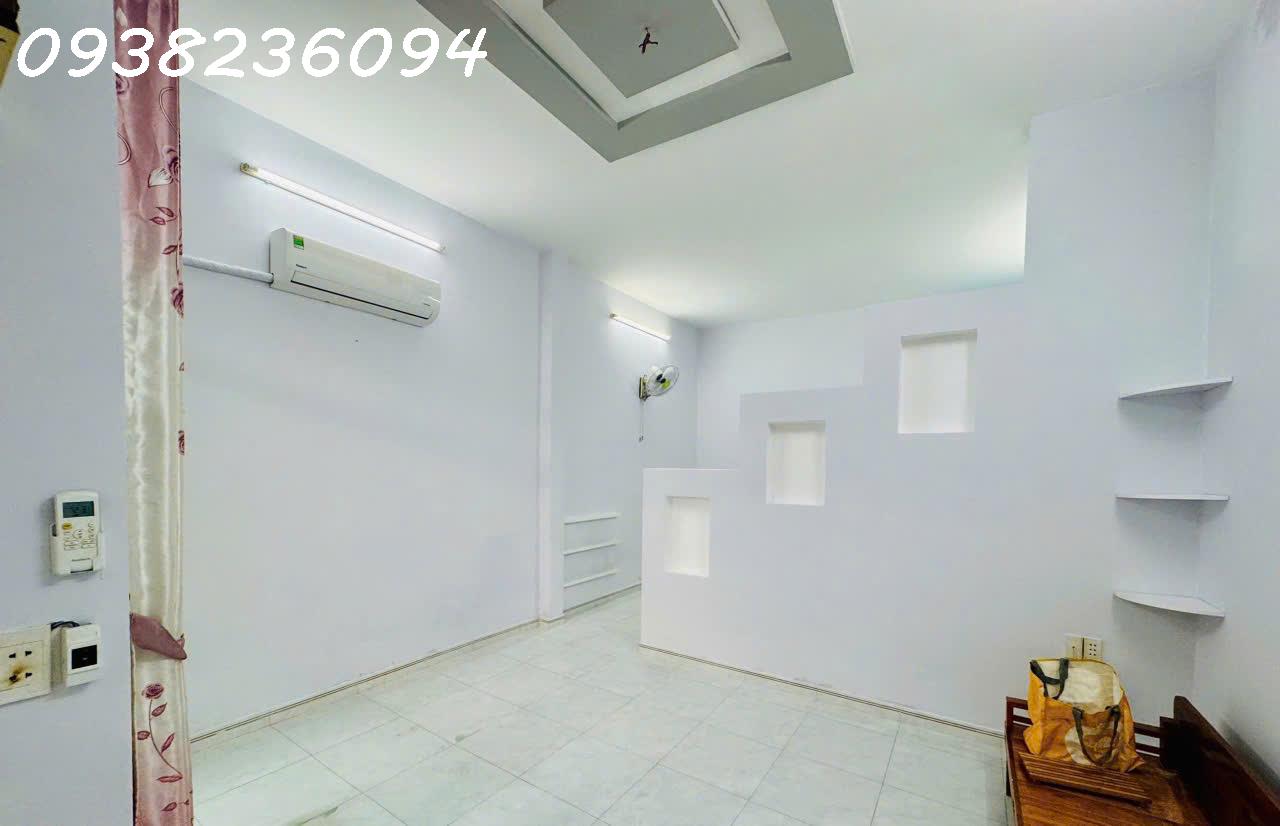 Nhà rộng đẹp 4.5x16, máy lạnh và nhiều nội thất, gần cao Đẳng Điện Lực - Ảnh 3