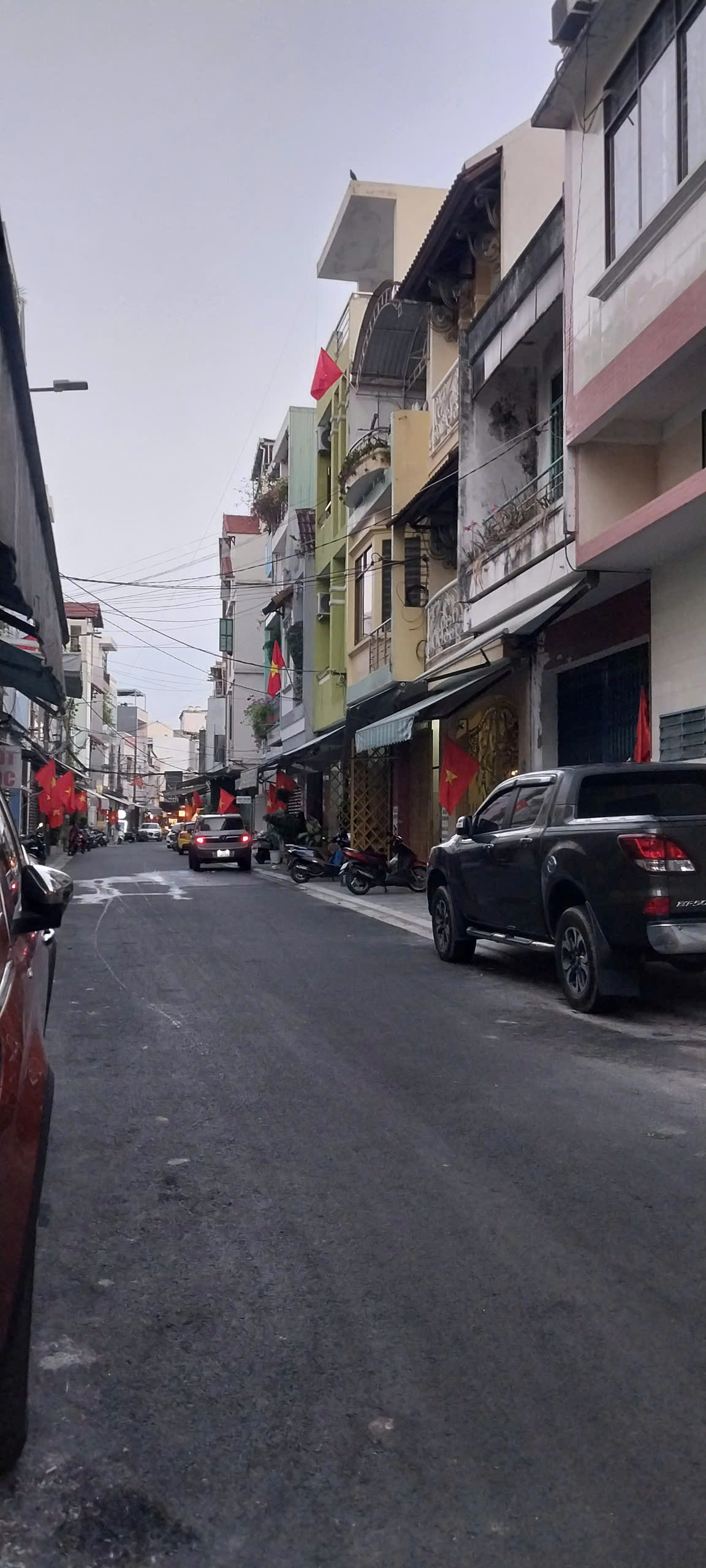 ♥ Nhà Mặt Tiền đường 5.5m gần Lê Đình Lý, 30m2, ngang 4.4m, 2 tầng đúc, kinh doanh Ngon, nhỉnh 4  tỷ - Ảnh 2
