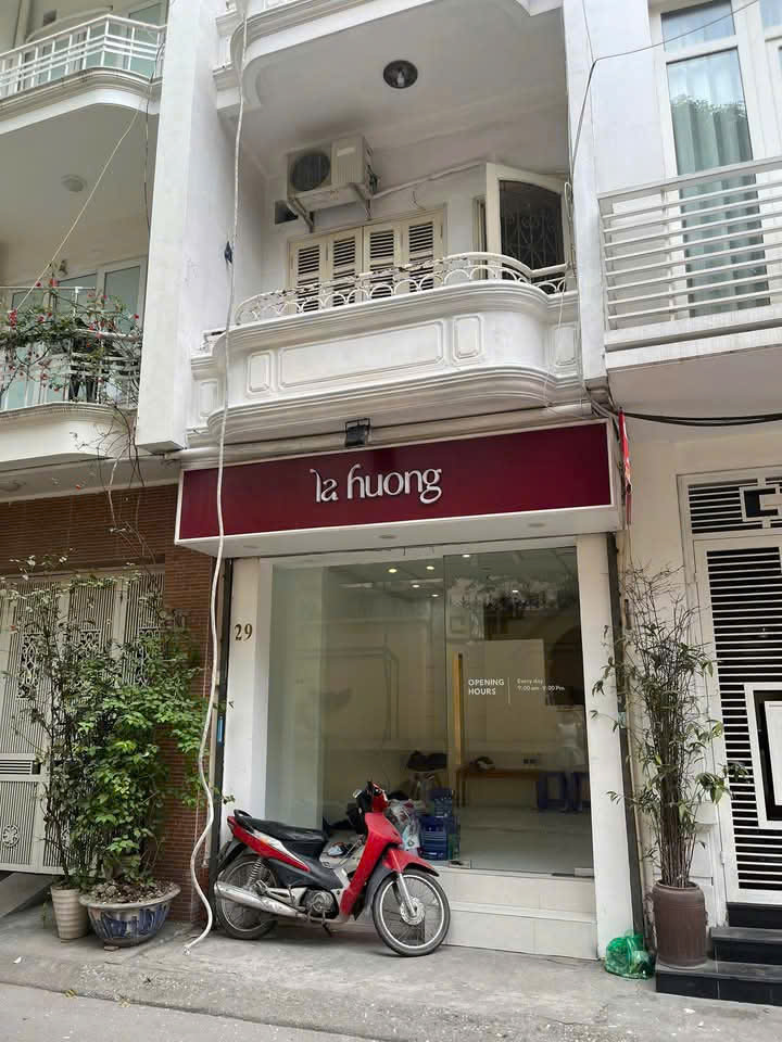 Cho thuê cửa hàng 2 tầng MẶT TIỀN ĐẸP Nguyễn Tri Phương - Ảnh chính