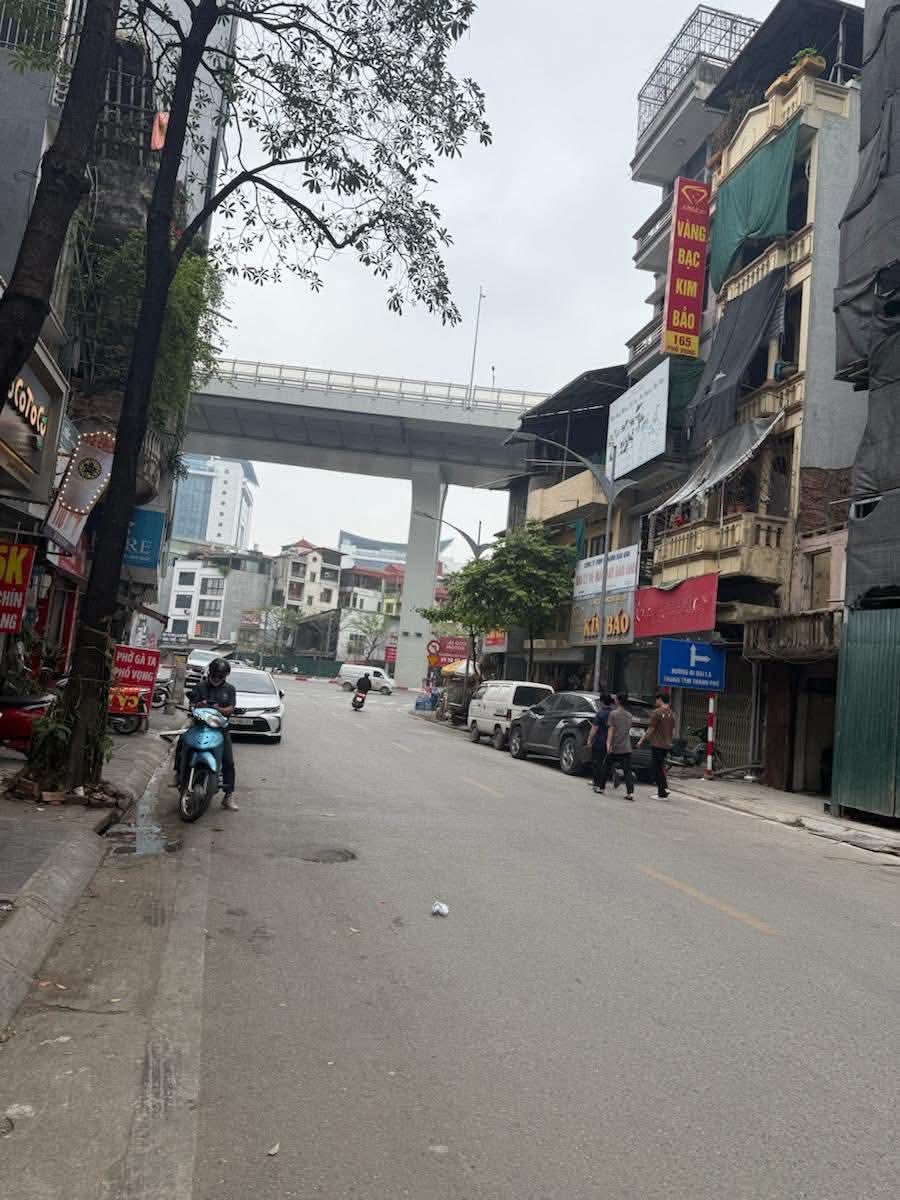 MẶT PHỐ VỌNG THANH XUÂN, VỊ TRÍ ĐẸP VỈA HÈ ĐÁ BÓNG KINH DOANH, DT 470M2 GIÁ 194 TỶ - Ảnh chính