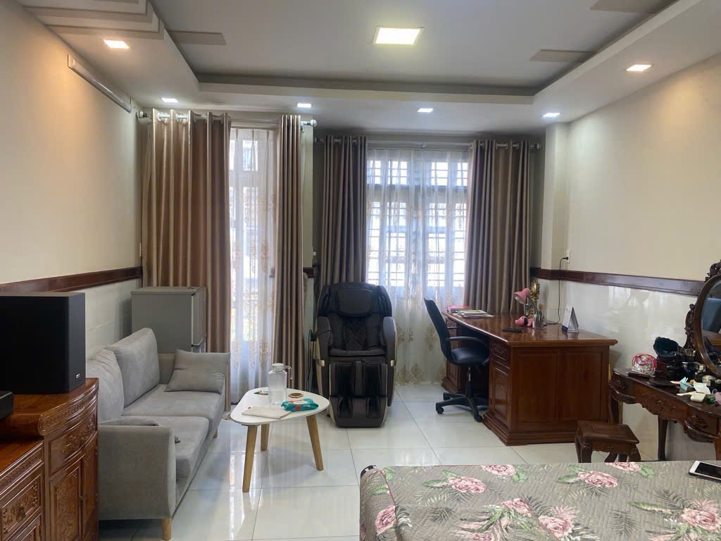 BÁN NHÀ 4 TẦNG ĐẸP – SÁT CÔNG VIÊN THOÁNG MÁT – QUẬN 8<br>Diện tích: 5x20m, giá 9.6 tỷ - Ảnh chính