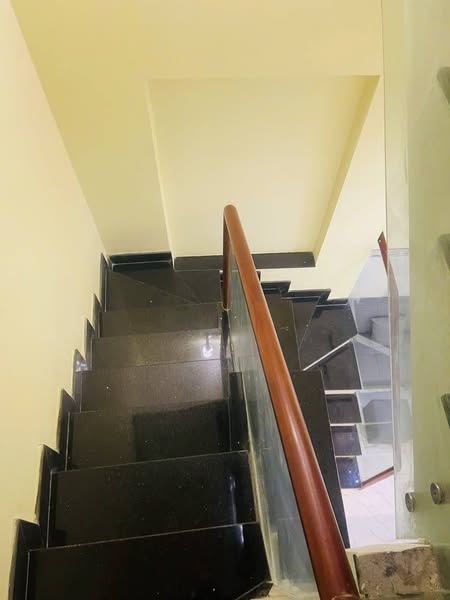 Nhà  Đường Nguyễn Văn Nguyễn Quận 1 Phường Tân Định. - Ảnh 2