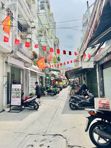 Nhà Hẻm Ôtô Đường Vườn Chuối Quận 3 Phường 4. - Ảnh chính