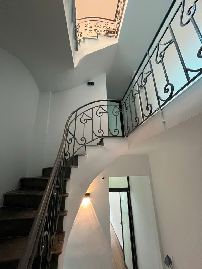 TRƯƠNG ĐỊNH-DT38M x 5 TẦNG, QUANH 5 TỶ-Ô TÔ QUA NHÀ- LÔ GÓC-2 THOÁNG-FULL NỘI THẤT - Ảnh chính