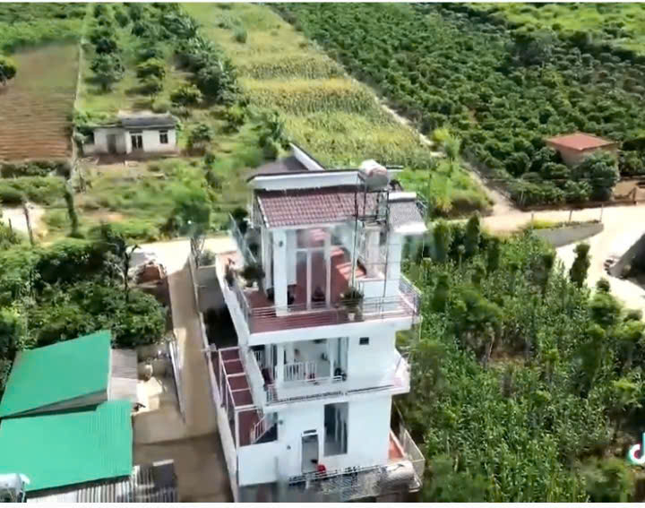 BÁN GẤP NHÀ VƯỜN GẦN ĐÀ LẠT - 4,5 tỷ - rộng 3656m2 - có 400m2 thổ cư - Ảnh 3