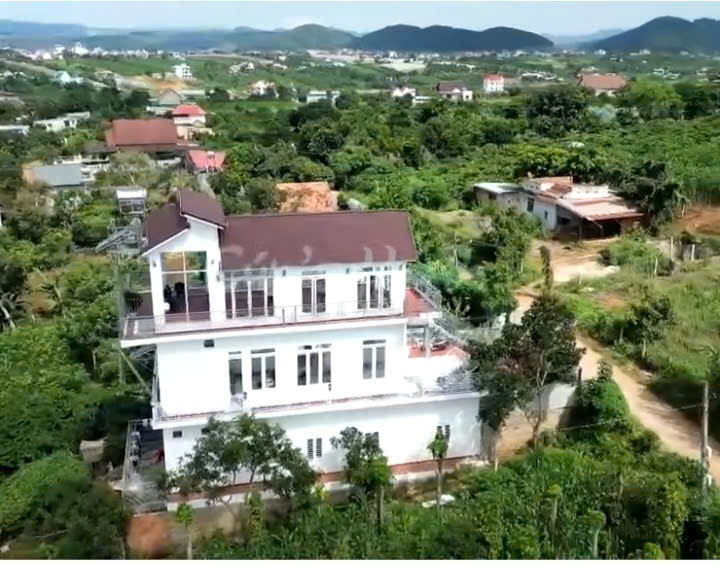 BÁN GẤP NHÀ VƯỜN GẦN ĐÀ LẠT - 4,5 tỷ - rộng 3656m2 - có 400m2 thổ cư - Ảnh 4