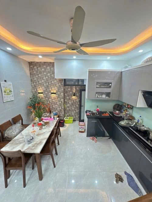 Hót đây! Nh.à đẹp, gi.á rẻ kịck sàn do chủ vỡ... Ở phố Thượng Thanh - Ảnh 1