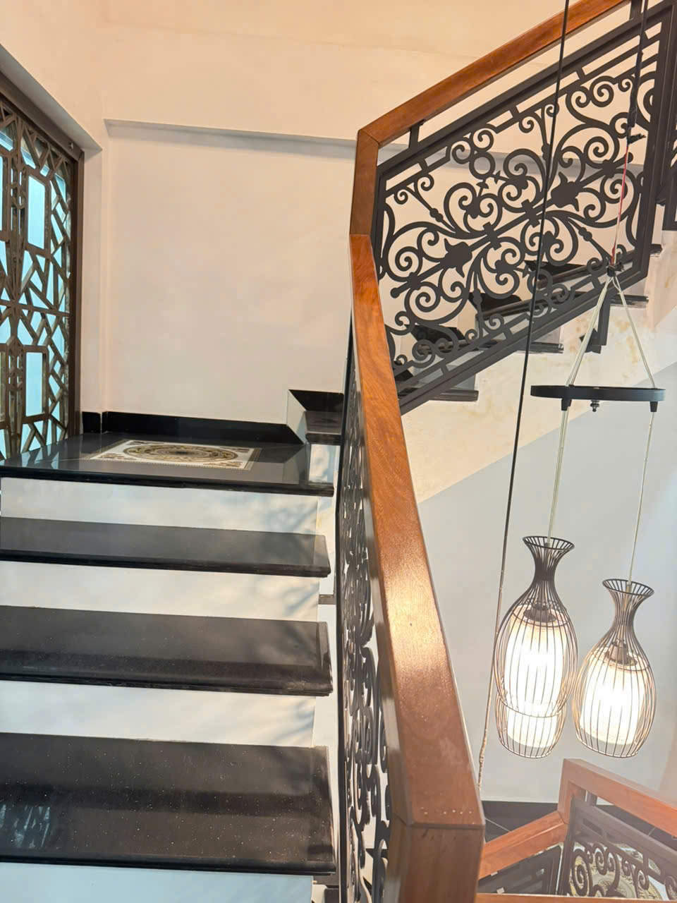Bán nhà 3 tầng 2 mặt tiền, tổ 3 TT Quang Minh, Mê Linh. Nhà mới. Chỉ việc xách đồ về ở - Ảnh 1