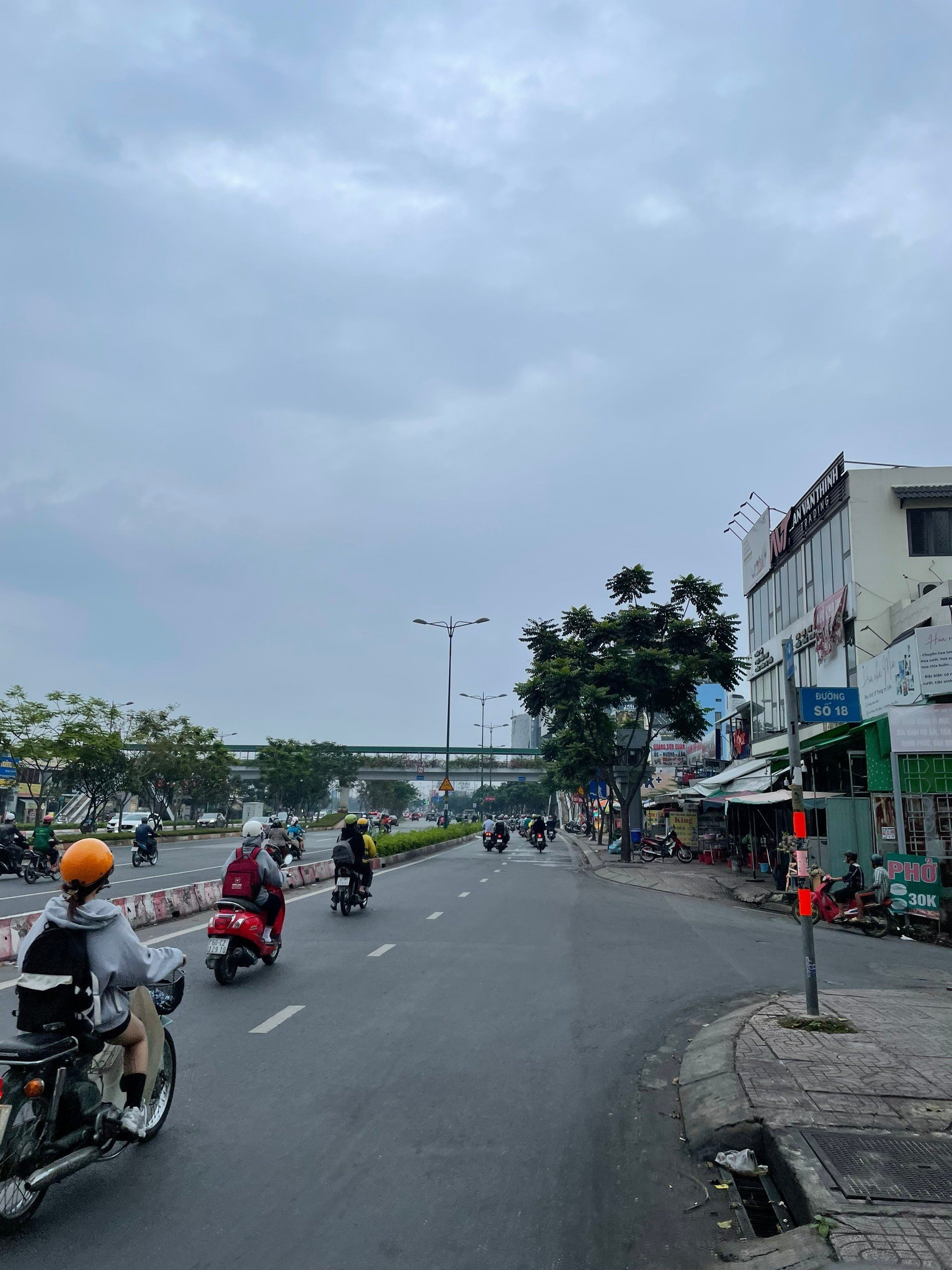 Bán Lô Đất Mặt Tiền Đường Số 18 Hiệp Bình Chánh Thành Phố Thủ Đức. - Ảnh chính