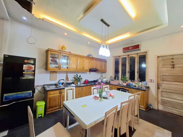 BÁN NHÀ MẶT PHỐ KINH DOANH, Ô TÔ VÀO NHÀ Nguyễn Đức Thuận 65/87 m2,X 4 tầng, mặt tiền 4m, 9.8 tỷ. - Ảnh 1