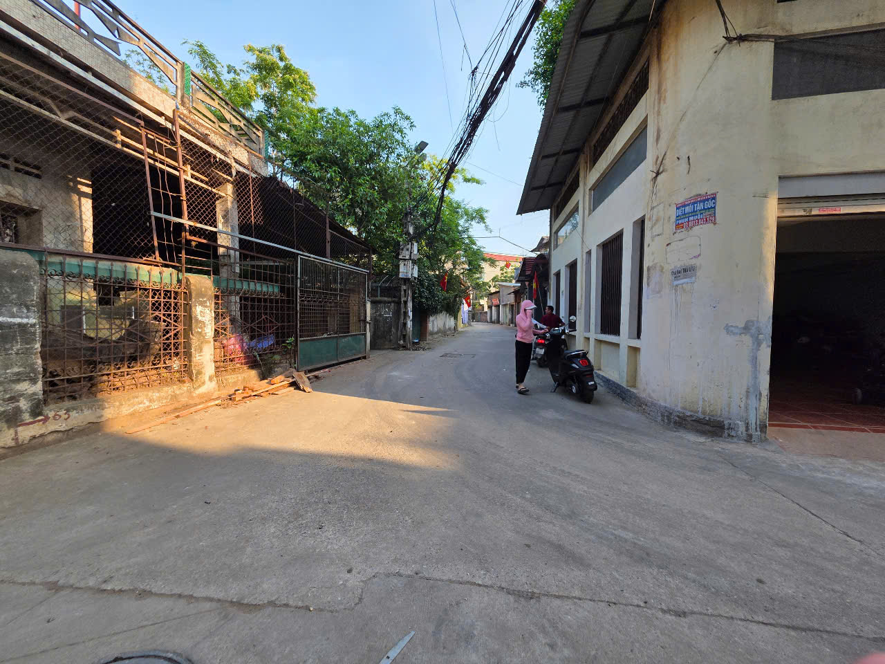 Diện tích: 97m² (mặt tiền rộng 6m) GIÁ 2 TỶ <br><br> rộng, thoáng – cực kỳ thuận lợi kinh doanh Đường - Ảnh 1