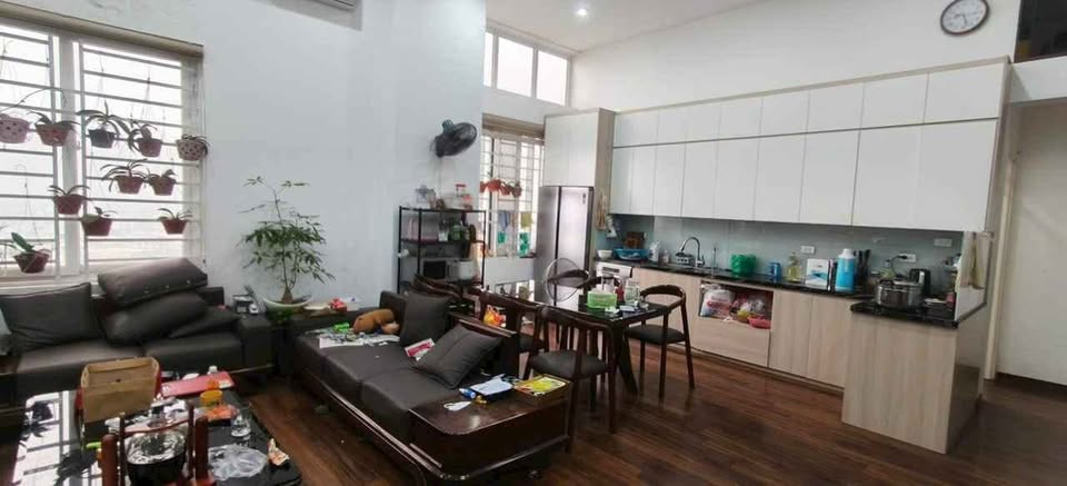 Bán căn chung cư Duplex 108m tại 137 Nguyễn Văn Cừ, giá siêu hợp lý chỉ hơn 5 tỷ còn tl. LH - Ảnh 1