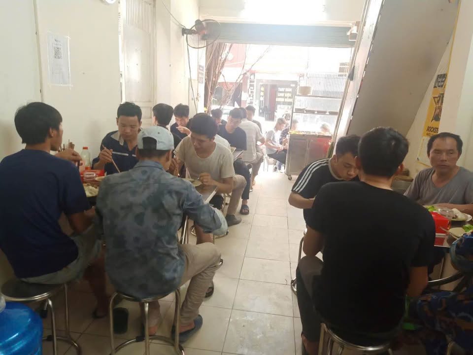 Sang nhượng quán cơm bình dân Future tại địa chỉ 257 phố Vọng , đồng tâm , Hbt , Hà Nội. - Ảnh 4