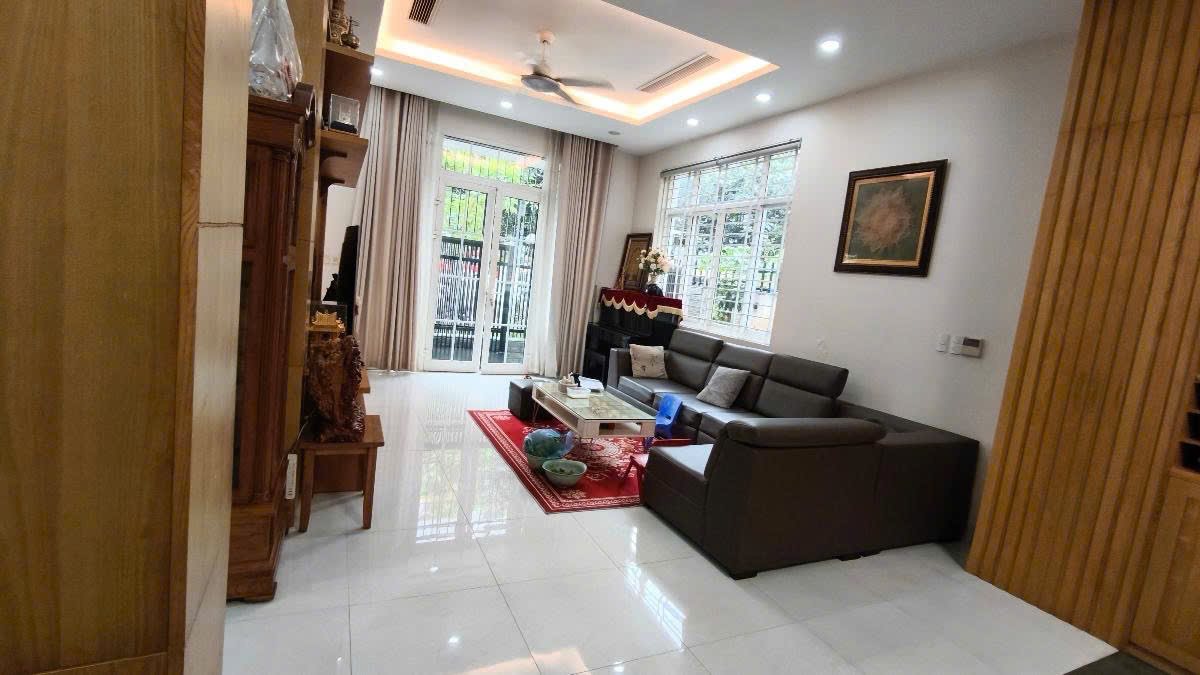 Bán nhà Hoàng Cầu, Đống Đa 52m ngõ ô tô tránh - Kinh doanh - Ảnh 1