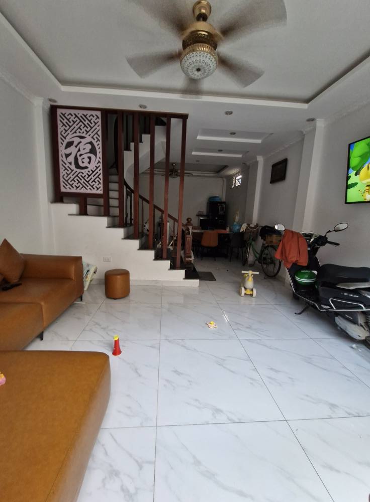 Bán Nhà Ngõ 160 Phố Tây Tựu 42m2 x 4 tầng, ngõ thông rộng, căn góc mặt tiền bề thế với 5 phòng ngủ - Ảnh chính