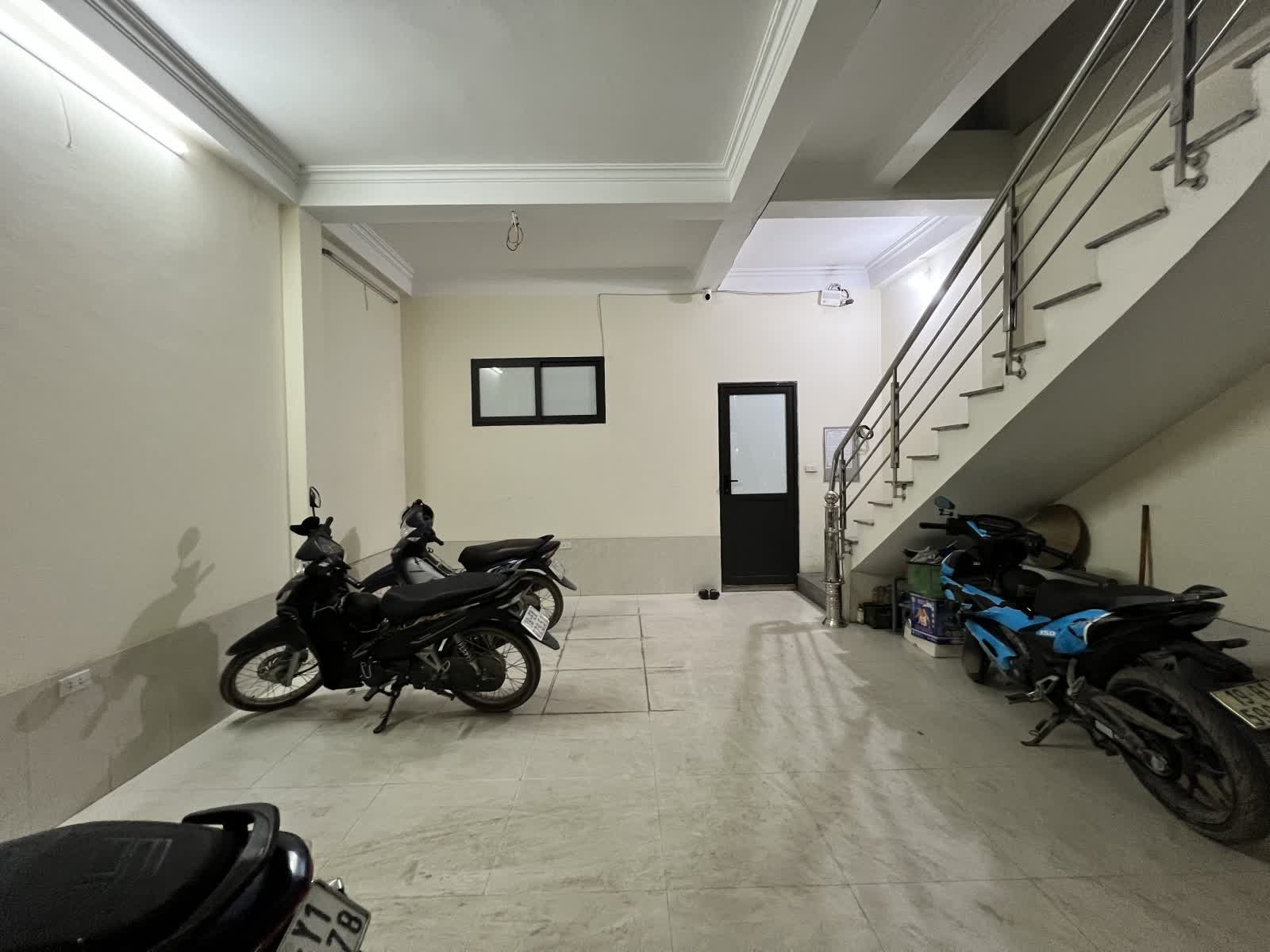 BÁN NHÀ PHÙNG KHOANG - 5 TẦNG CCMN – DÒNG TIỀN ỔN ĐỊNH – TRUNG VĂN – NGUYỄN TRÃI – 8.8 TỶ - Ảnh chính