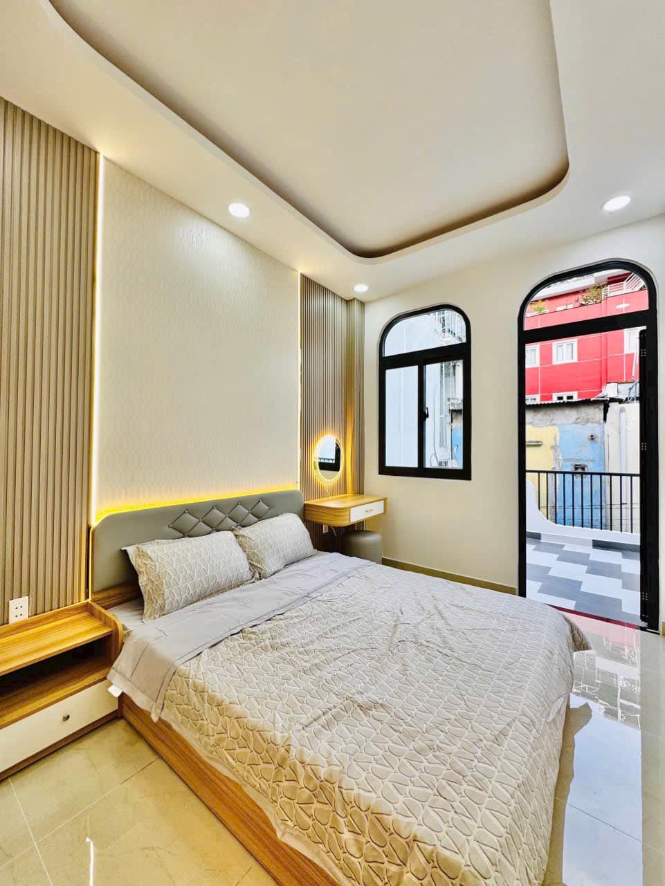 TÒA CCMN TRẦN DUY HƯNG 100M2x 8T TH/MÁY -27 PHÒNG KK,150 TRIỆU/THÁNG,27.2 TỶ - Ảnh chính