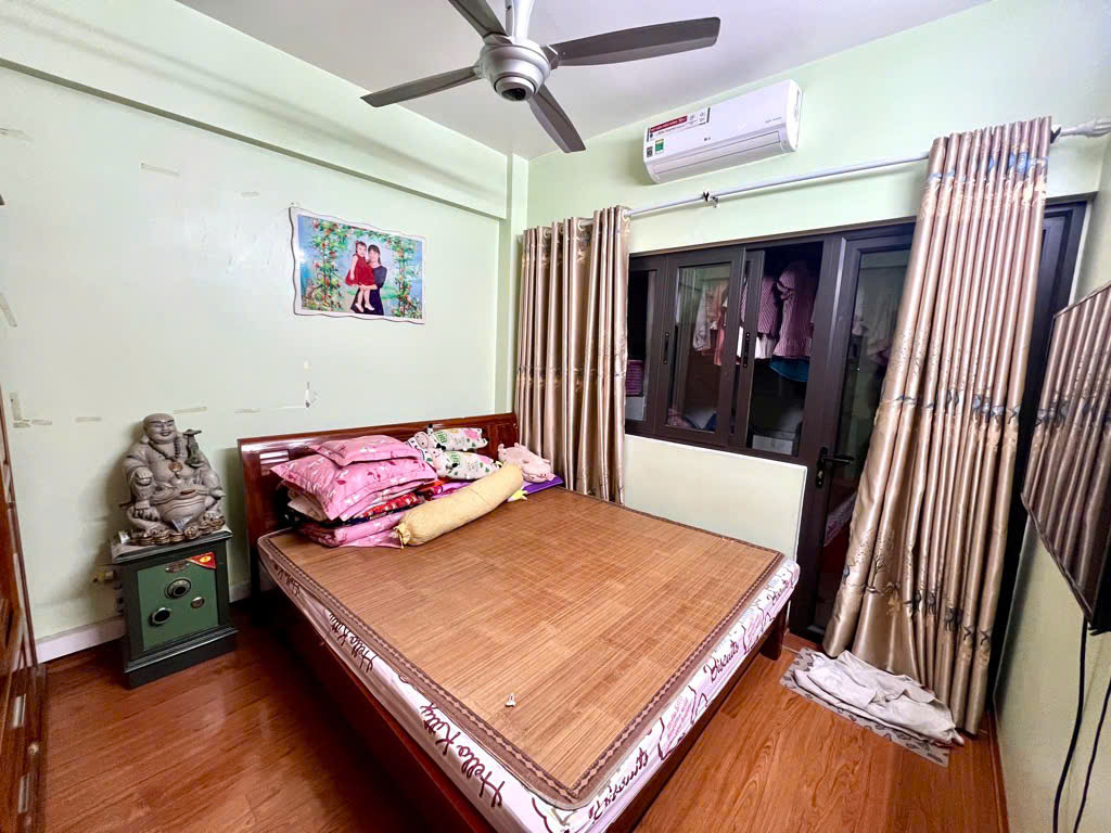 Bán căn hộ chung cư Sài Đồng Long Biên rộng 75m 2 ngủ 2wc view tầng cao giá 3 tỷ 290tr - Ảnh 2