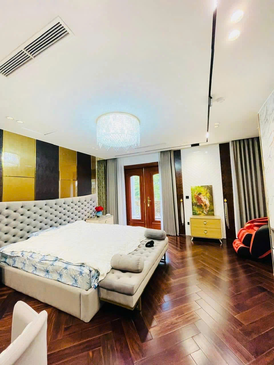 BÁN BIỆT THỰ PHỐ CHÙA LÁNG - 152M² - MT 8M - GARA Ô TÔ - NỘI THẤT TIỀN TỶ - GIÁ CHỈ 41,5 TỶ - Ảnh 2