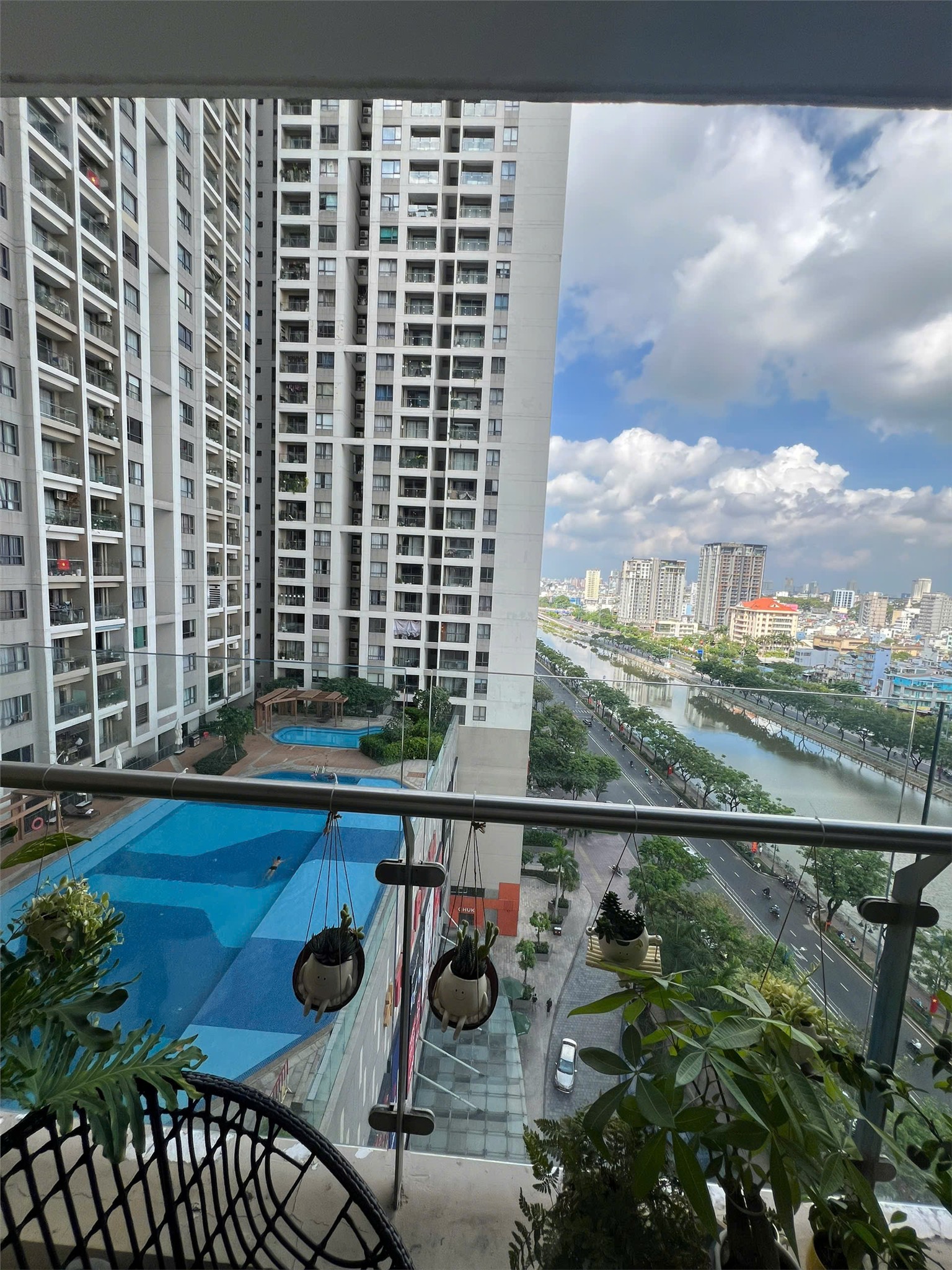 CĂN HỘ VỊ TRÍ ĐẸP- GIÁ TỐT chính chủ đi định cư cần ra căn chung cư tầng 10 view đẹp tại quận 4 - Ảnh 4