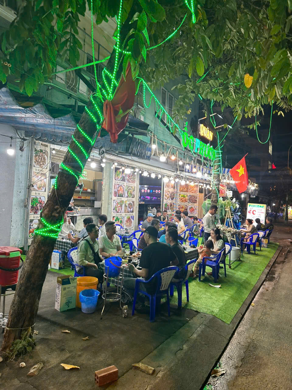 MẶT BẰNG ĐẸP- GIÁ TỐT -Sang Nhượng Gấp Quán Nhậu Tại Tân Hưng Thuận Quận 12, TP HCM - Ảnh 1