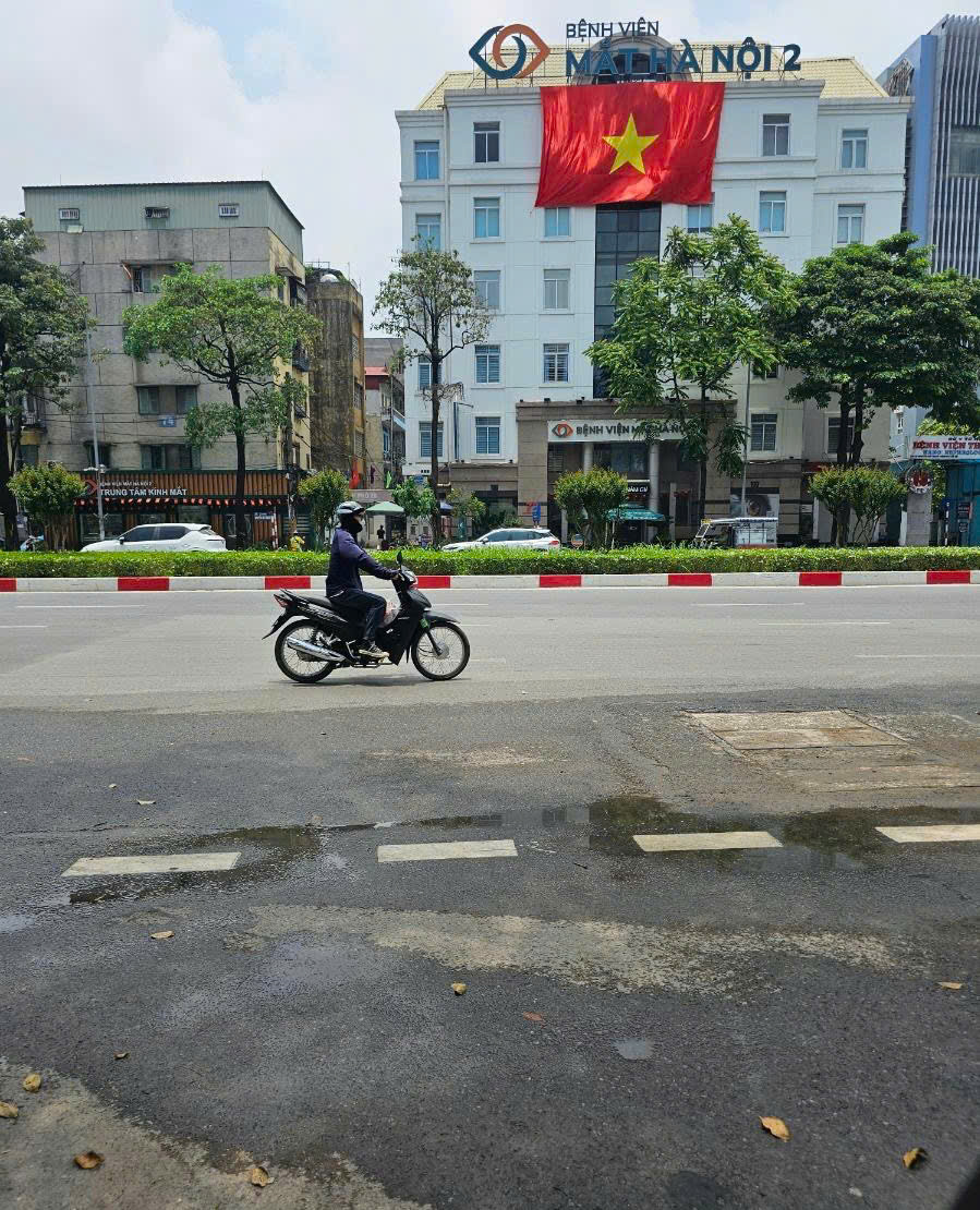 18 TỶ - Bán nhà phân lô Nguyễn Chí Thanh - Ô tô tránh kinh doanh - 50m ra mặt phố - Ảnh 3