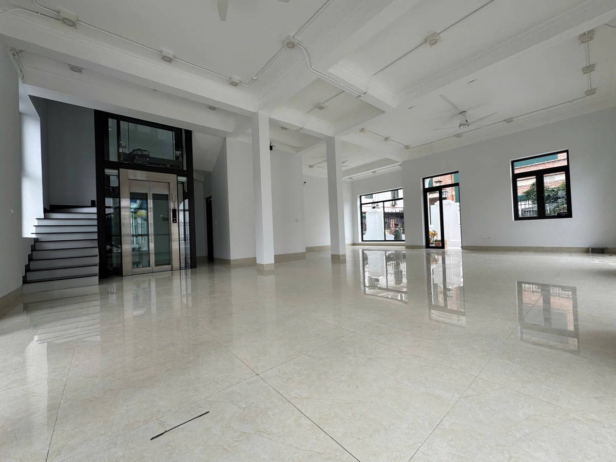 Bán Nhà Mặt Phố Sa Đôi. Nam Từ Liêm. Lô Góc. Ô Tô. Vỉa Hè. DT 206m2. Giá 64,8 Tỷ. - Ảnh 3
