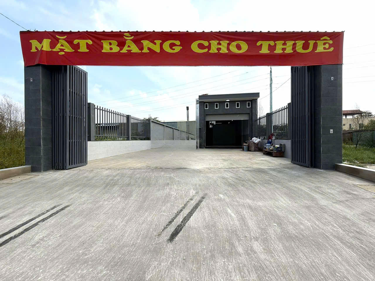 CHO THUÊ MẶT BẰNG KD/KHO 400M2 ( 1 TRỆT 1 LỬNG) GIÁ TỐT MẶT TIỀN TỈNH LỘ 15, CỦ CHI - Ảnh chính