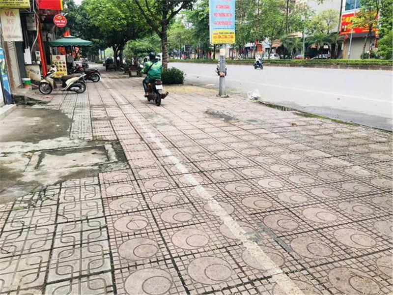 MẶT PHỐ Ngô Gia Tự 190m,3 tầng,mt 8m,nở hậu,1 mặt dg 40m và 1mặt ngõ ôtô tránh,KD đỉnh,47 tỷ - Ảnh 2