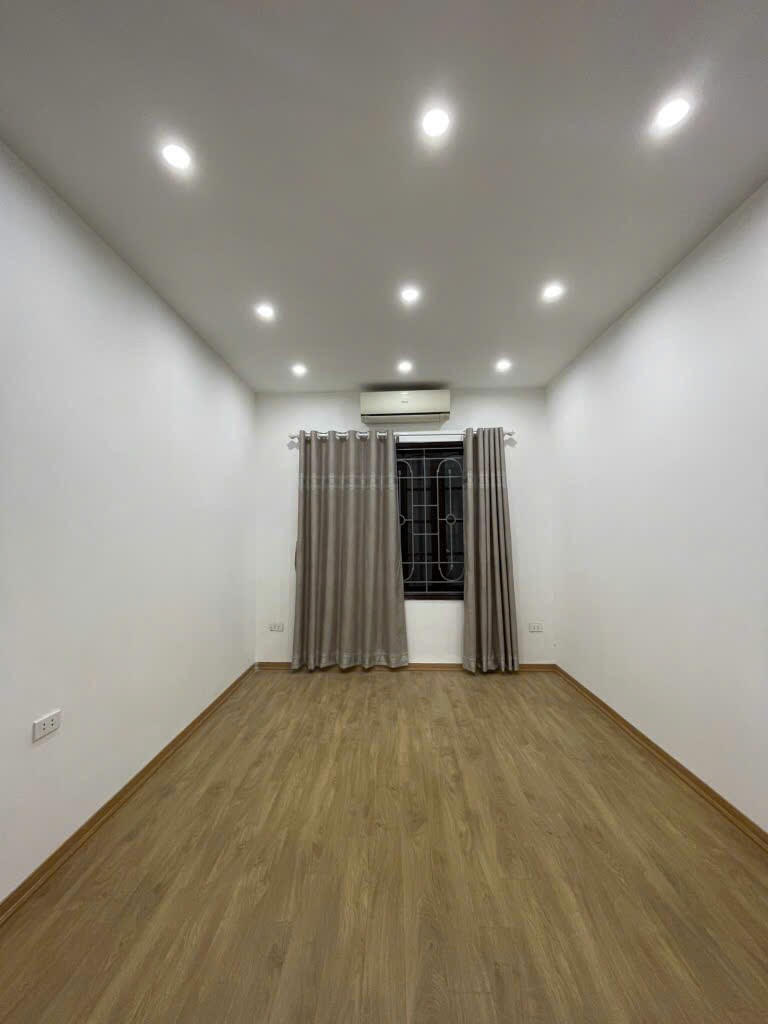 Ngọc Hà - Ba Đình đắc địa, an ninh tốt, cách phố 70m. Ngõ nông, thoáng. - Ảnh 1