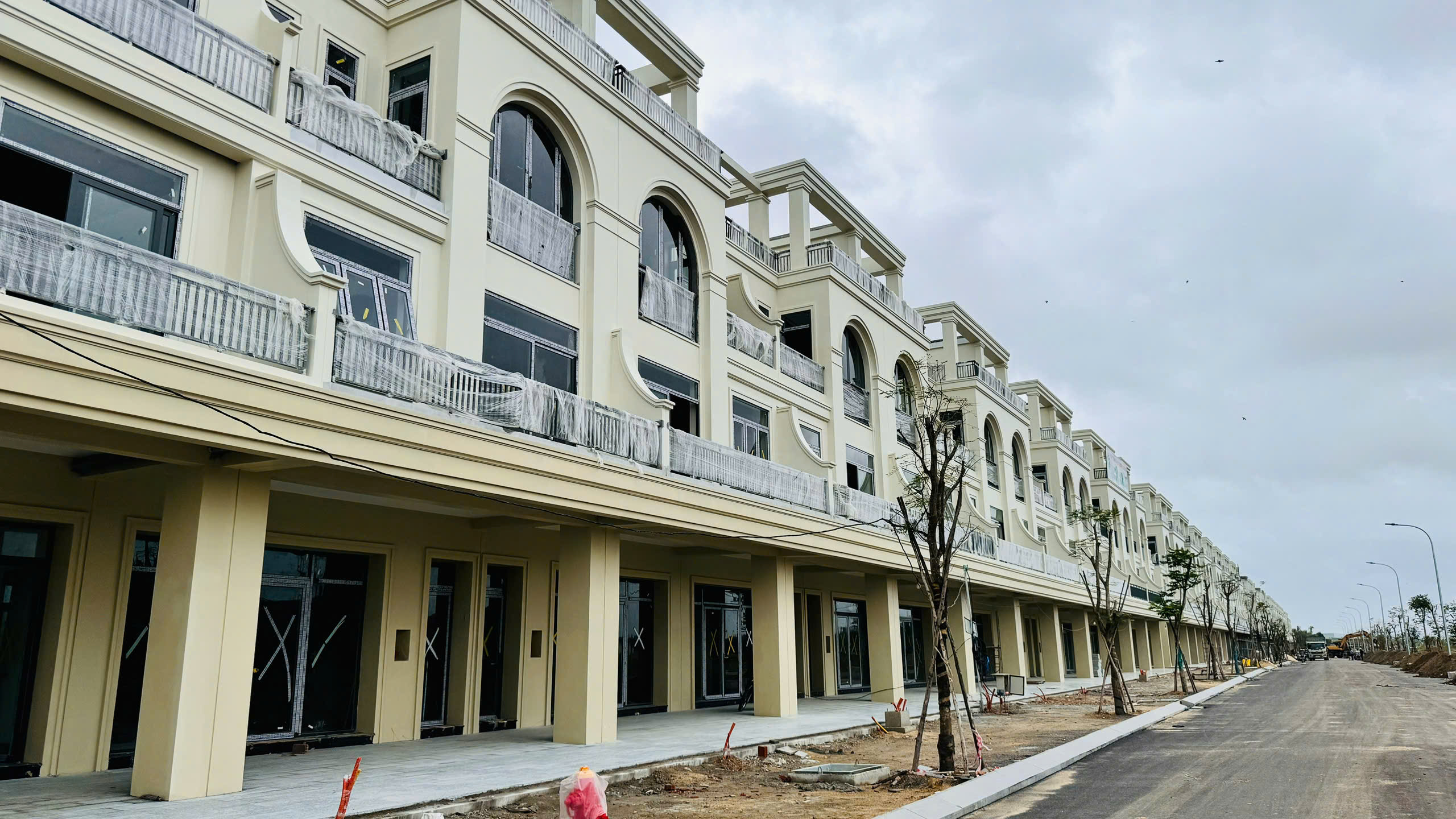 CƠ HỘI VÀNG ĐẦU TƯ - ĐẤT NỀN SẴN SỔ KHU ĐÔ THỊ CHỈNH TRANG QUY NHƠN ICONIC TIỀM NĂNG X2 X3 - Ảnh 1