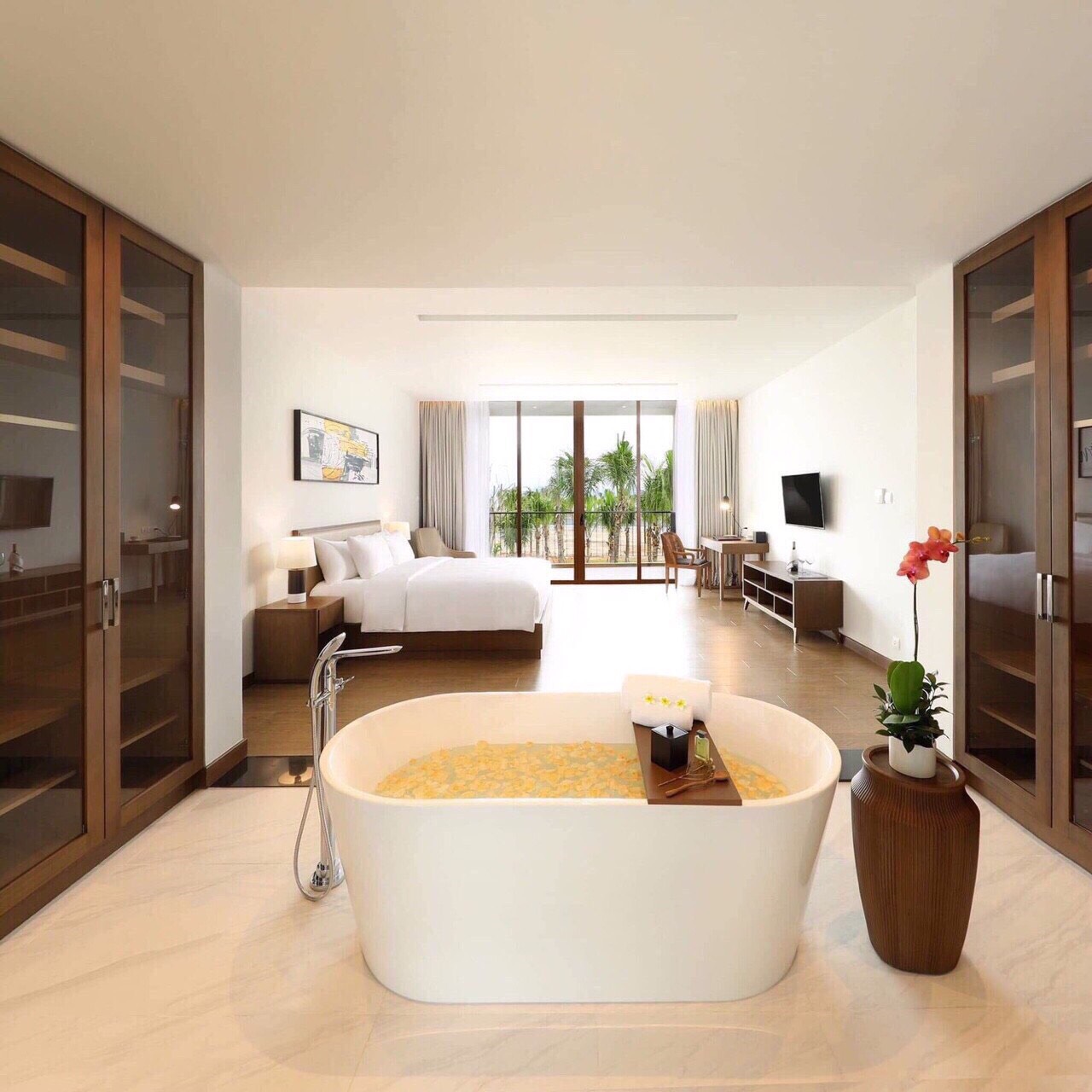 Bán gấp khách sạn mini trung tâm Bãi Cháy giá rẻ, 16 phòng, cạnh Sun World. Ưu đãi khách thiện chí. - Ảnh 3