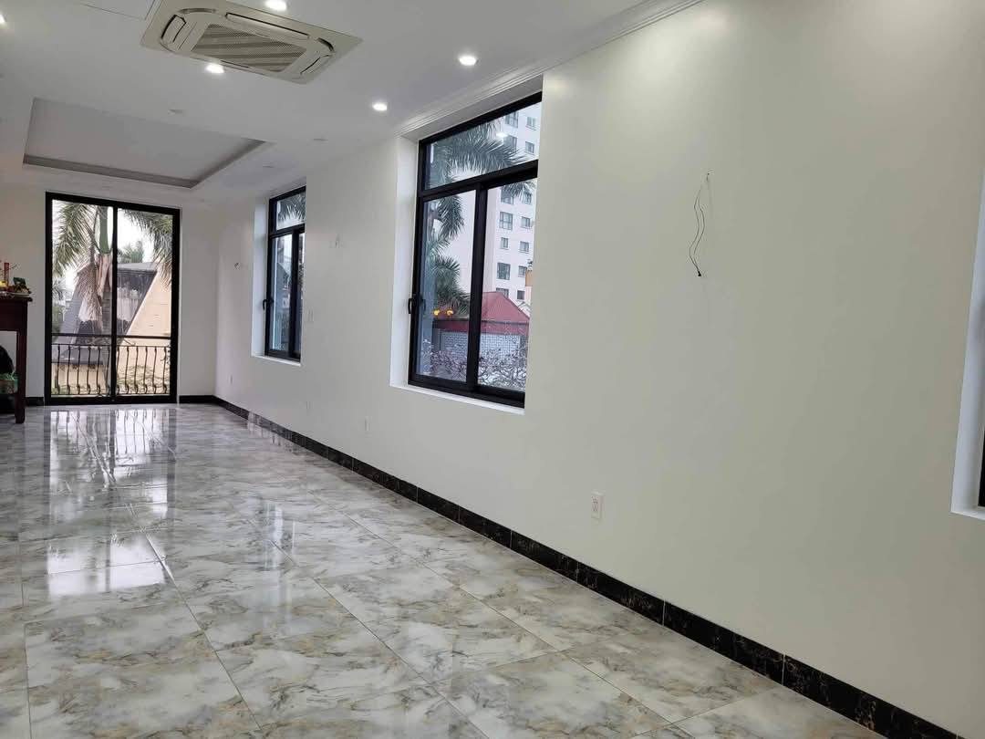 Bán nhà mặt phố Quán Thánh, 56m2, 6 tầng thang máy, nhỉnh 35 tỷ, vỉa hè rộng, kinh doanh đỉnh - Ảnh chính