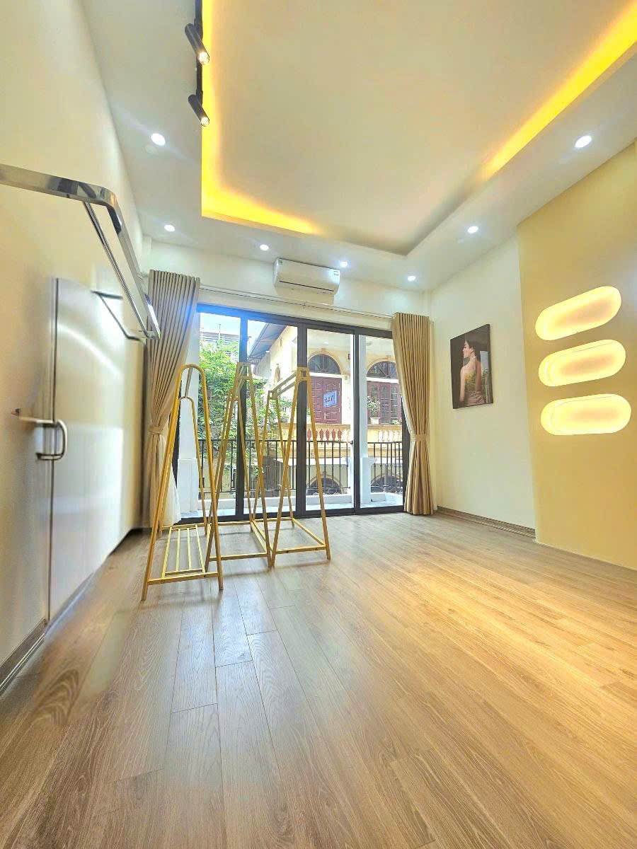 PL HOÀNG VĂN THÁI - Ô TÔ TRÁNH - KINH DOANH - DT 55m2 MT 4.1m Giá 15.5 tỷ - Ảnh 2