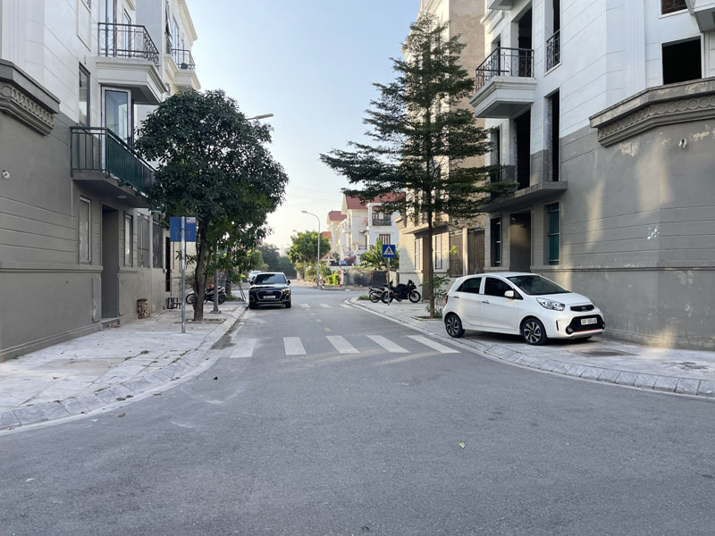 Shophouse Thuận An: 87m2 nhà thô 4 tầng, sát UBND & Công viên Gia Lâm - Cơ hội kinh doanh - Ảnh 1