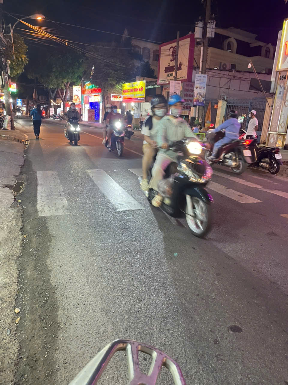 Bán nhà mặt tiền 4x20m giá 9,5 tỷ Đường Nguyễn Văn Quá - Ảnh chính