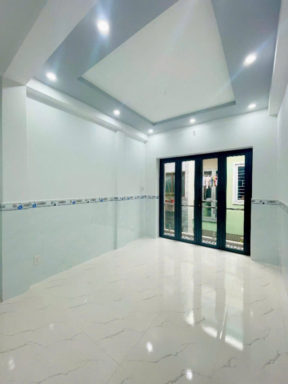 SÁT MẶT TIỀN HOÀNG DIỆU <br>TRUNG TÂM Q4 <br>DIỆN TÍCH SD 84 M2<br>CÓ 4 TỶ - Ảnh 3