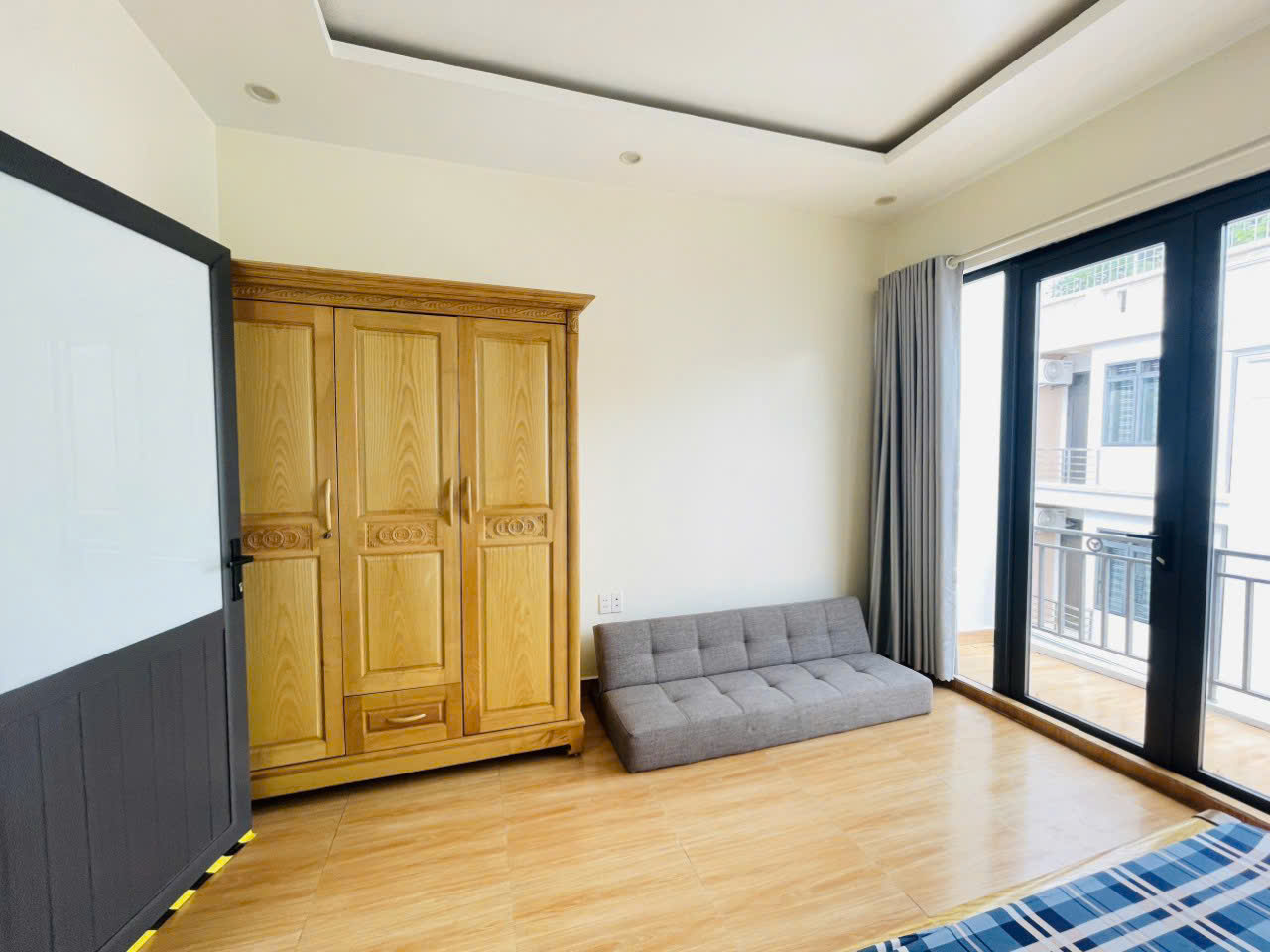 Nhà Văn Cao, 55m 4 tầng, đường ô.tô vị trí cực kỳ nông, Giá 5.7 tỉ full đồ - Ảnh 2