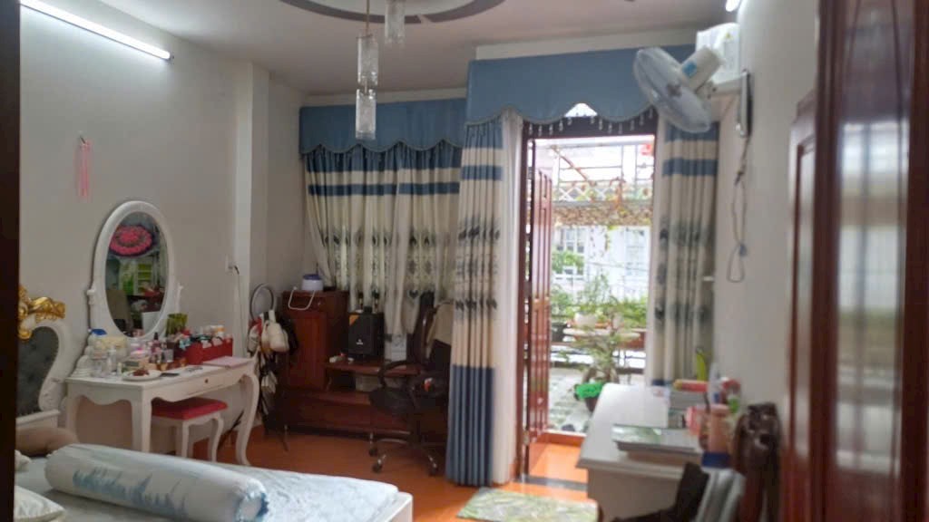 NHÀ ĐẸP - HẺM 6M THÔNG QUANG TRUNG - GẦN CV LÀNG HOA - DT 70M² - 4 TẦNG CHỈ 7.X TỶ - Ảnh 4