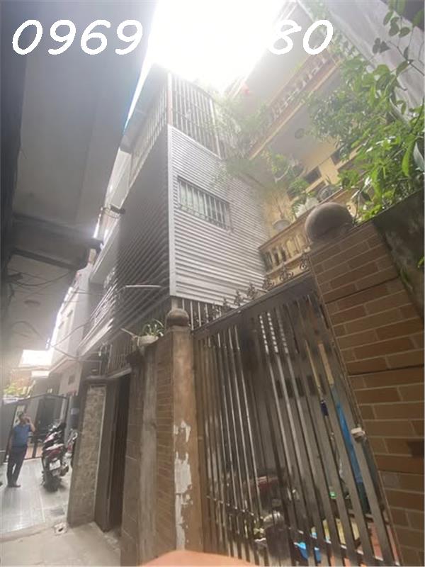 BÁN NHÀ NGUYỄN TRÃI 57 M 4T MT3,2M GIÁ NHỈNH 9 TỶ ! VÀI BƯỚC CHÂN RA ĐƯỜNG NGUYỄN TRÃI . CÒN THƯƠNG - Ảnh chính