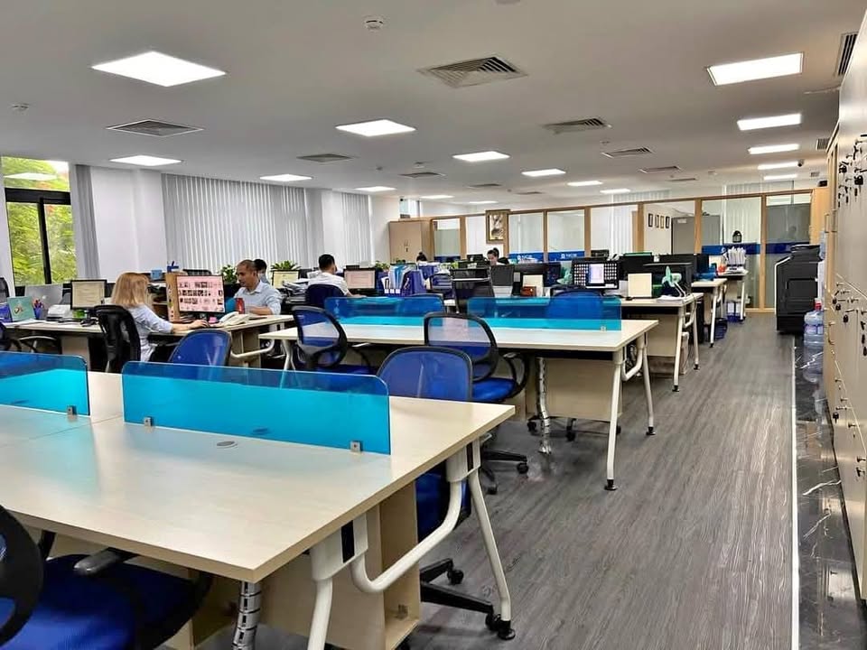 MẶT PHỐ TRUNG KÍNH, VỈA HÈ KINH DOANH, 2 THOÁNG_DT 190M2, 4TẦNG, MT 7M, 55TỶ - Ảnh chính
