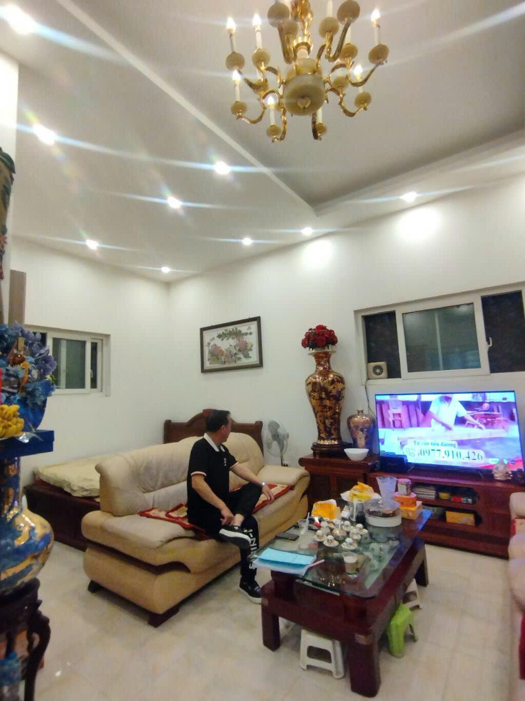 8 tỷ có nhà đẹp Kim Mã 50m2 thông Đội Cấn - Đầy đủ nội thất - Ngõ thẳng tắp - Ảnh chính
