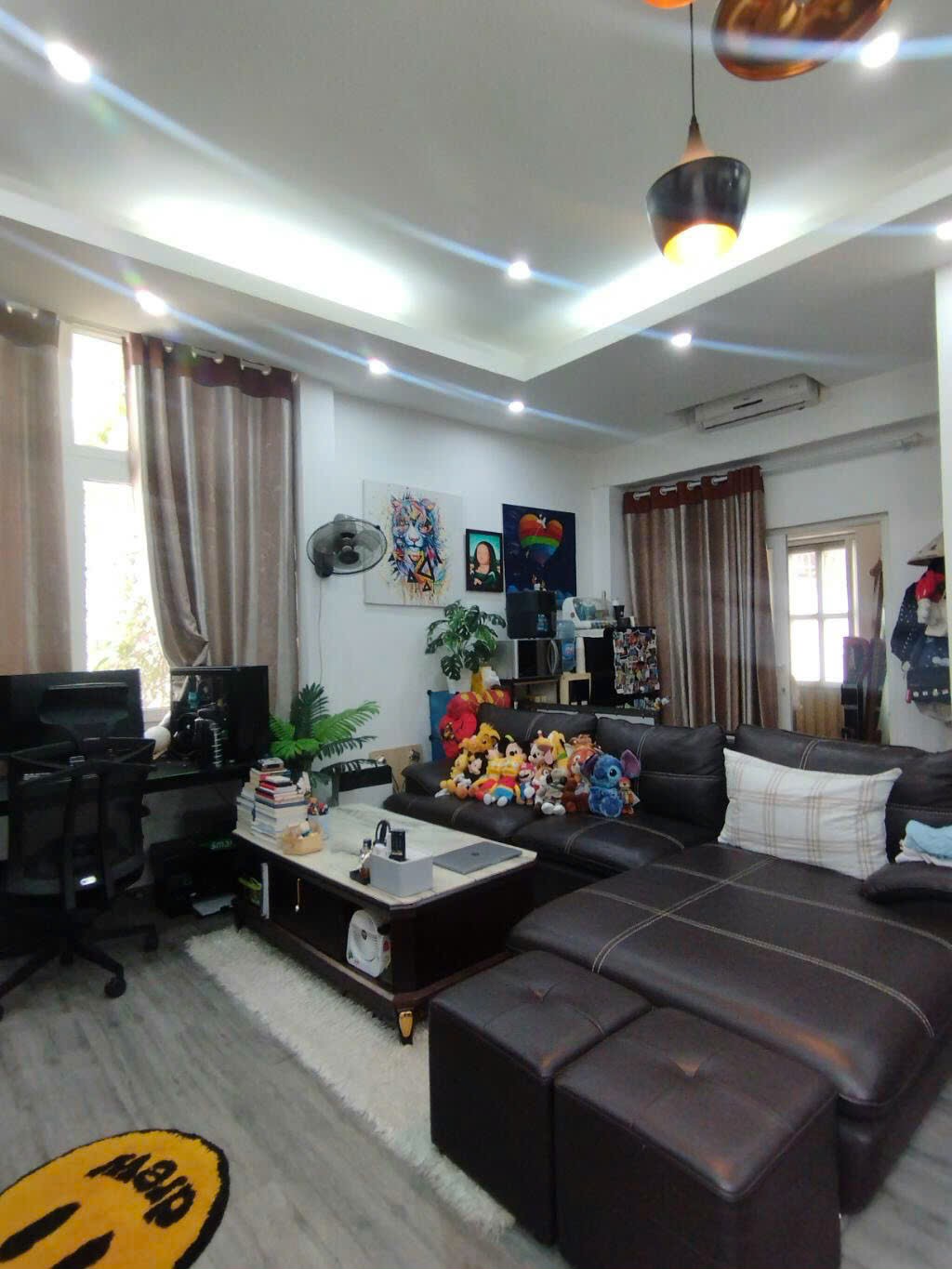 8 tỷ có nhà đẹp Kim Mã 50m2 thông Đội Cấn - Đầy đủ nội thất - Ngõ thẳng tắp - Ảnh 1