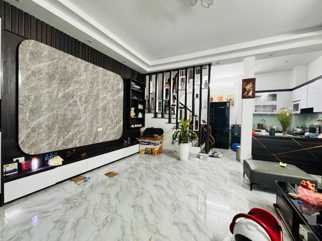 Kim Mã 45m2 x Mặt tiền rộng 5.6M - 2 thoáng trước sau - Ở sướng - Ảnh chính