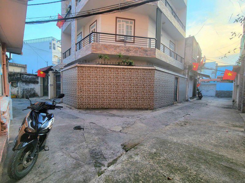 NHÀ BÌNH THẠNH - ĐƯỜNG TĂNG BẠT HỔ -  LÔ GÓC CHO GIA ĐÌNH NHỎ - HẺM Ô TÔ QUAY ĐẦU - 3 TẦNG - CHỈ - Ảnh 2