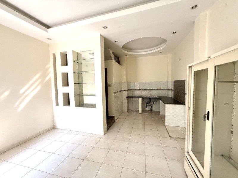 HẺM XE TẢI ĐỖ TRƯỚC NHÀ 6M XÔ VIẾT NGHỆ TĨNH GIÁP Q1 VÀI BƯỚC CHÂN 33M (5 X 6,5) ĐẦU TƯ BAO LỜI - - Ảnh chính