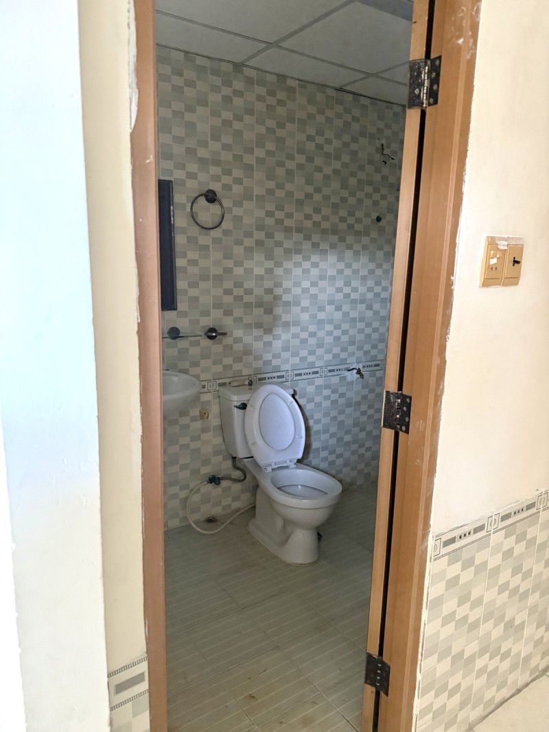 HẺM XE TẢI ĐỖ TRƯỚC NHÀ 6M XÔ VIẾT NGHỆ TĨNH GIÁP Q1 VÀI BƯỚC CHÂN 33M (5 X 6,5) ĐẦU TƯ BAO LỜI - - Ảnh 3