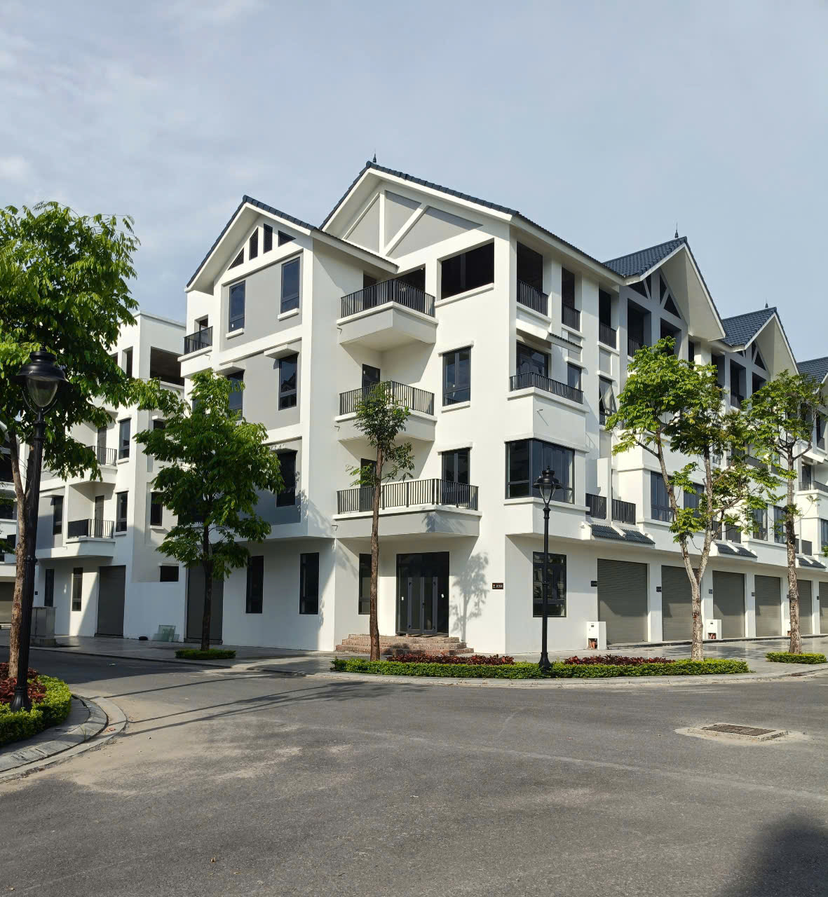 LK LÔ GÓC 150M 4 TẦNG MT25M, V.HÈ 8M, ĐẸP NHẤT HINODE ROYAL PARK! - Ảnh chính