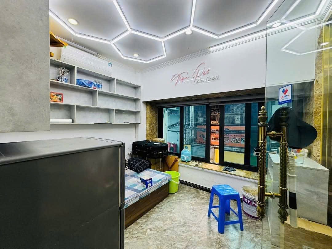 NHÀ VỊ TRÍ ĐẸP -  GIÁ TỐT Cần Bán TOÀ NHÀ CHDV LÔ GÓC tại quận Cầu Giấy, TP Hà Nội - Ảnh 1